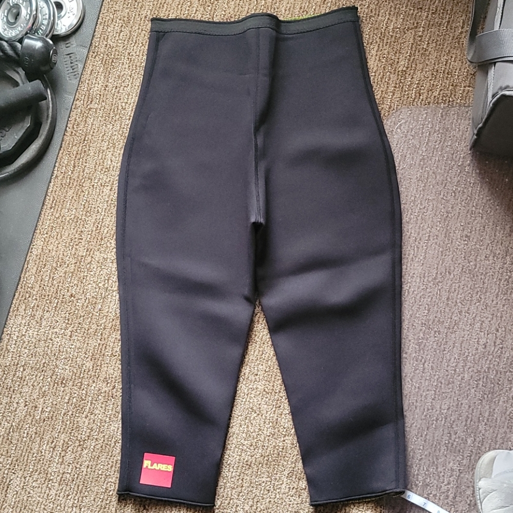 Zaggora Neoprene Hot Pants (Capri Flares)